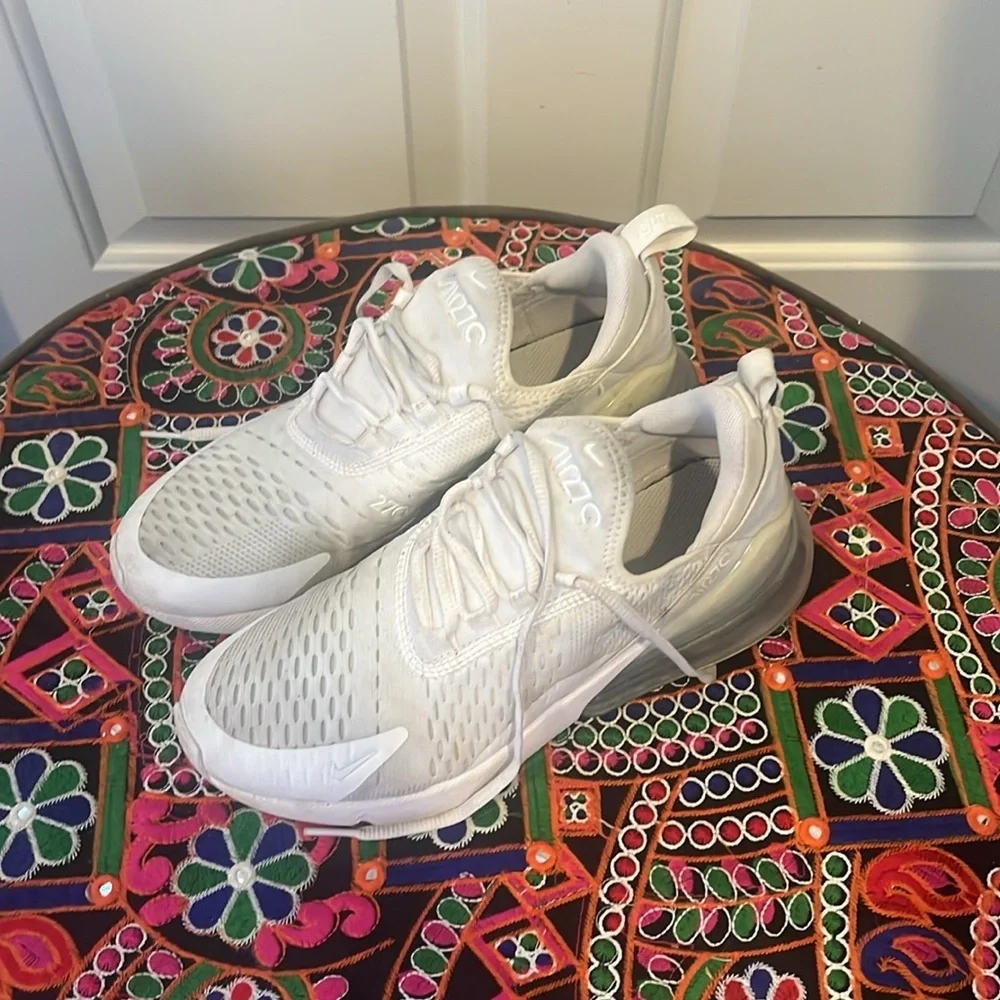 Nike Air Max 270 GS White sneakers 943345-103 Size 6.5Y Women's Sz 7.5